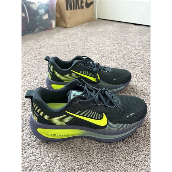 Nike Vomero 18 Extra Wide Running Shoes Volt Green Black IF0514-300 Men Size 13 main image 6